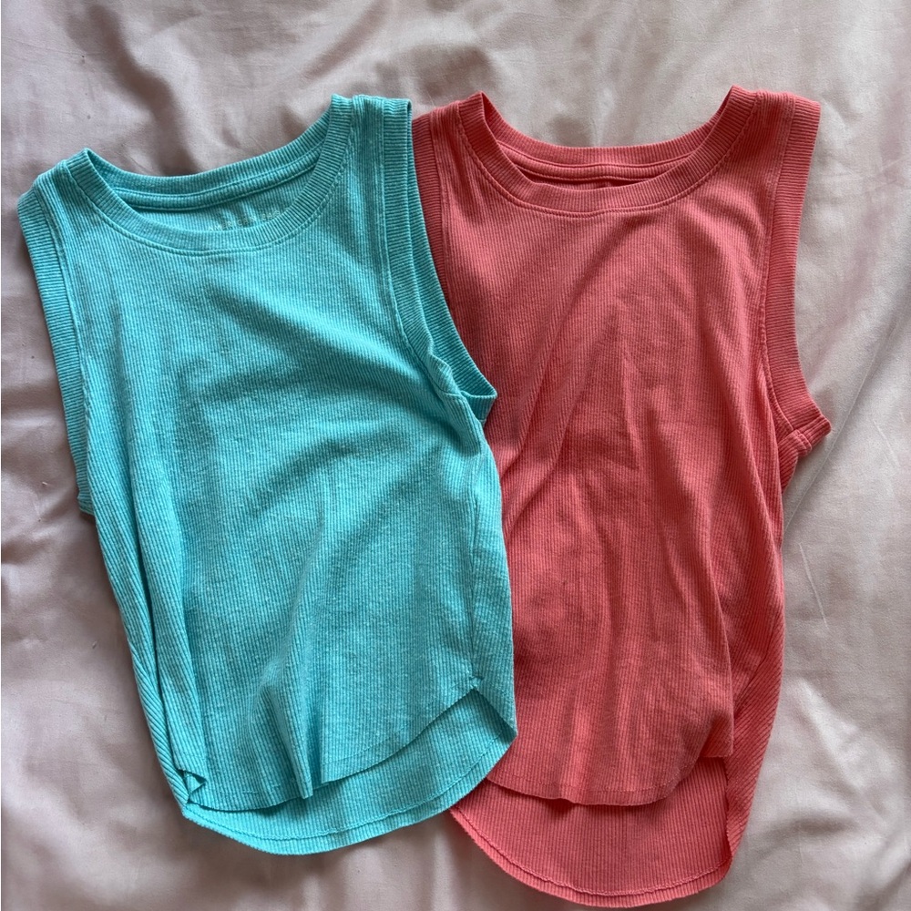 Two American eagle tanks